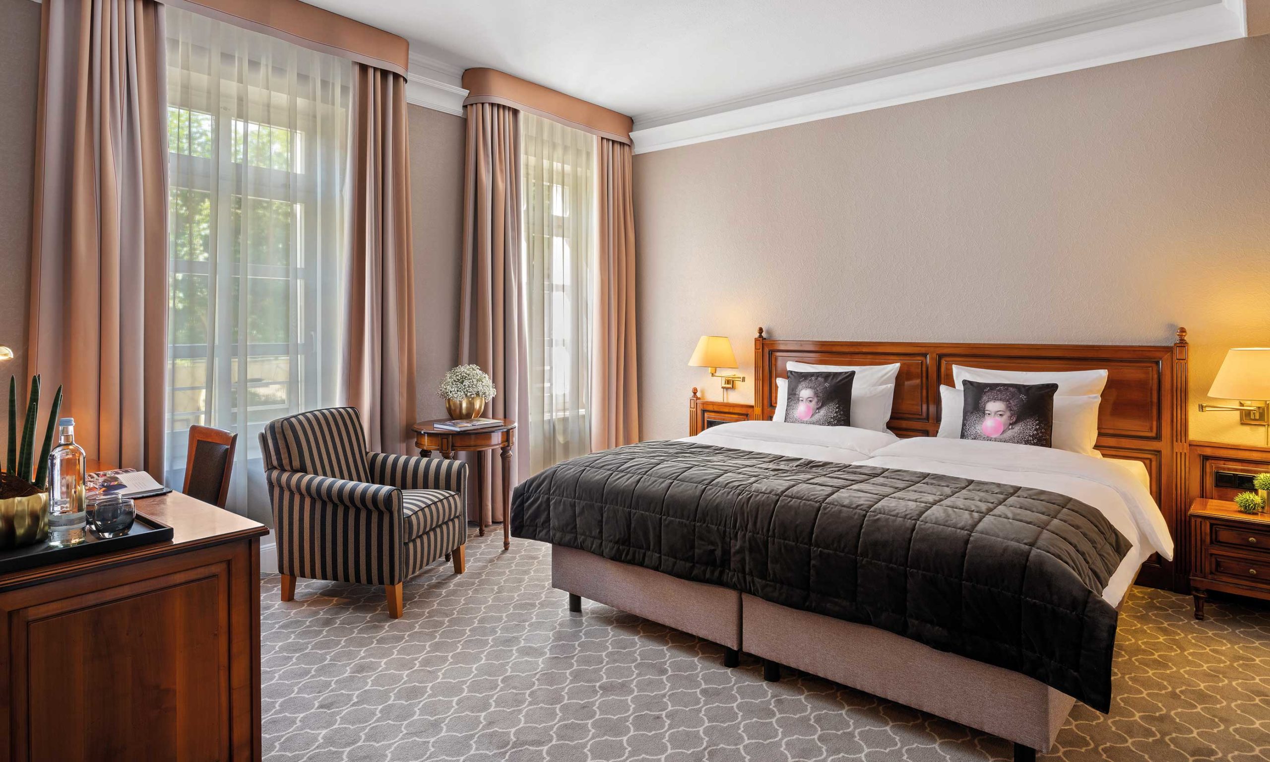 King Size Bett im Comfort Zimmer im Romantik Hotel NRW Parkhotel Engelsburg Recklinghausen